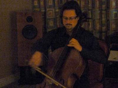 [Il violoncellista Vincent Belanger]