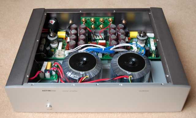 [Astin Trew AT 5000 - inside view]