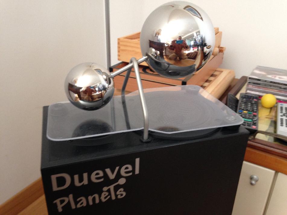 [Cover per Duevel Planets]