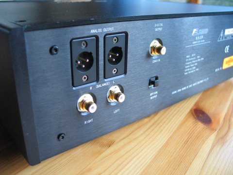 [ESound CD-E5 SE - rear panel]