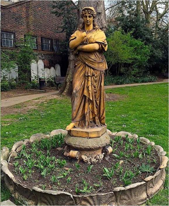 statua di Euterpe