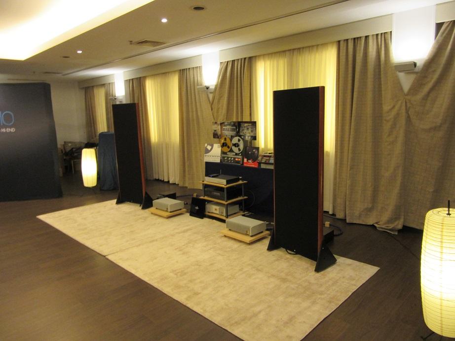 [La sala di Import Audio]