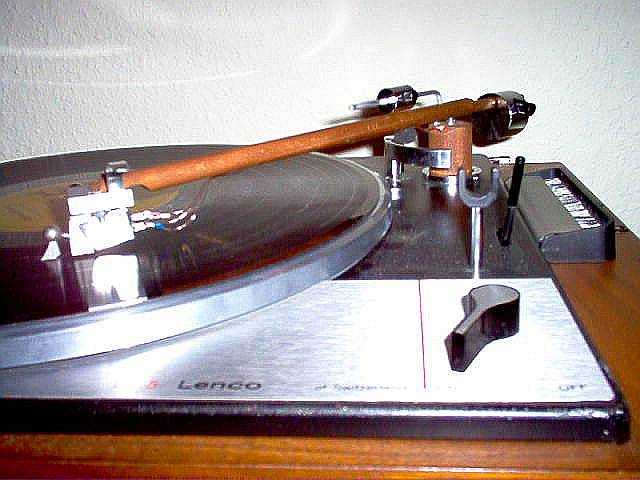 [Braccio Lenco in legno]