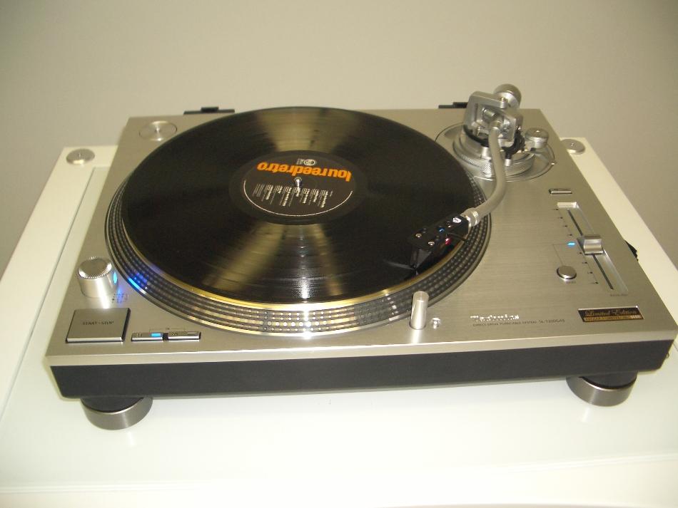 [Technics
1200]