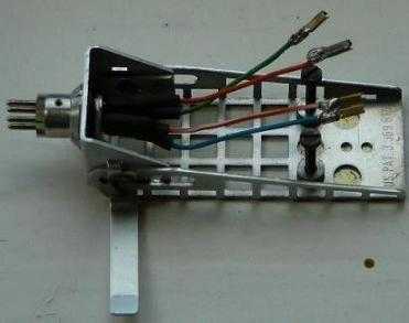 [Pagliuzze testina con cavo CAT5]
