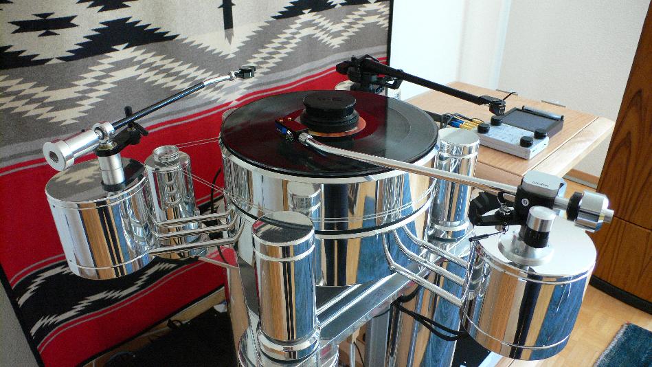 [Acoustic Solid turntable]