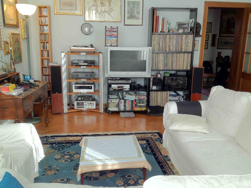 [Sala d'ascolto]
