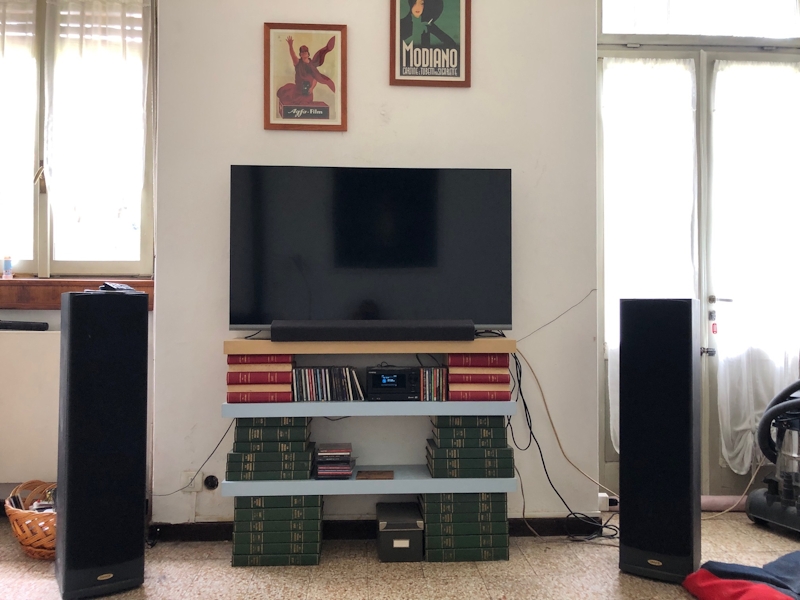 [Sala d'ascolto]