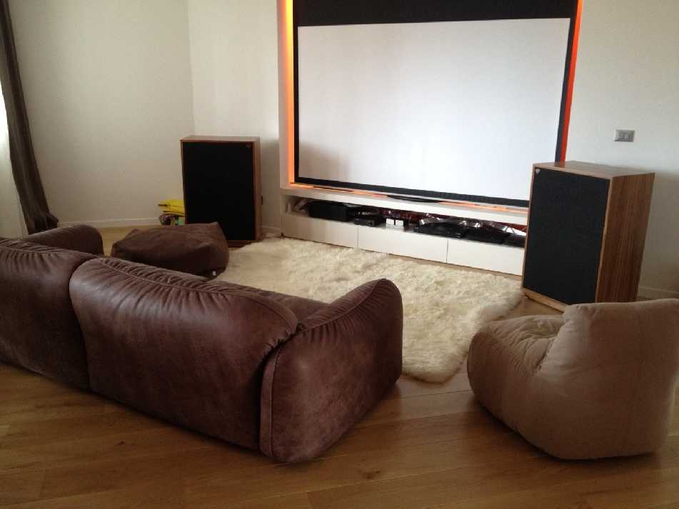 [Sala d'ascolto]