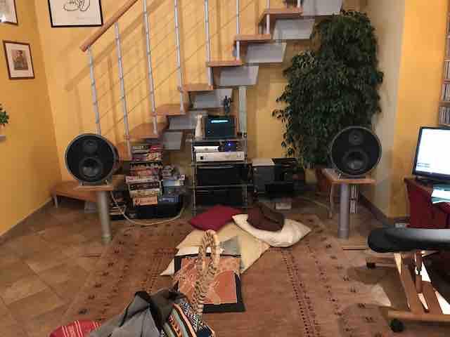[Sala d'ascolto]