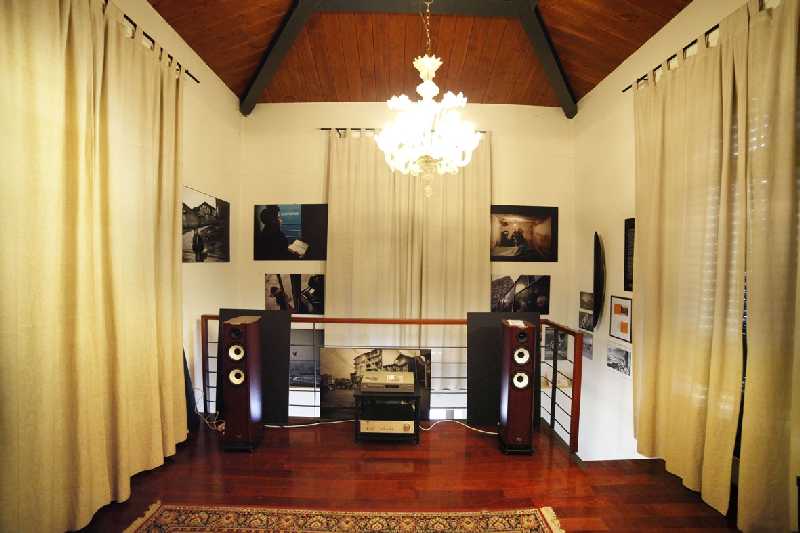 [Sala d'ascolto]
