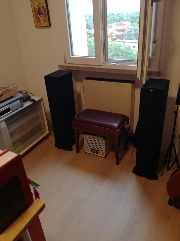 [Sala d'ascolto]