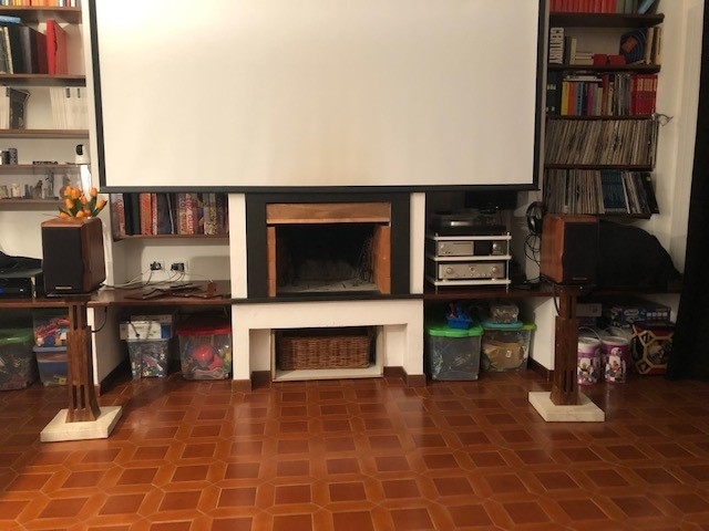 [Sala d'ascolto]