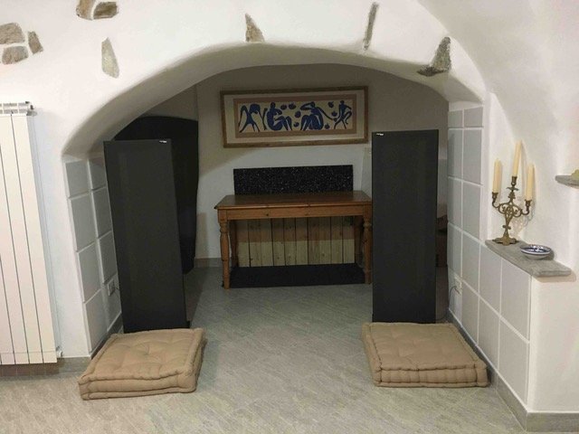 [Sala d'ascolto]