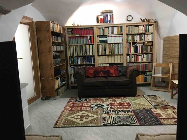 [Sala d'ascolto]