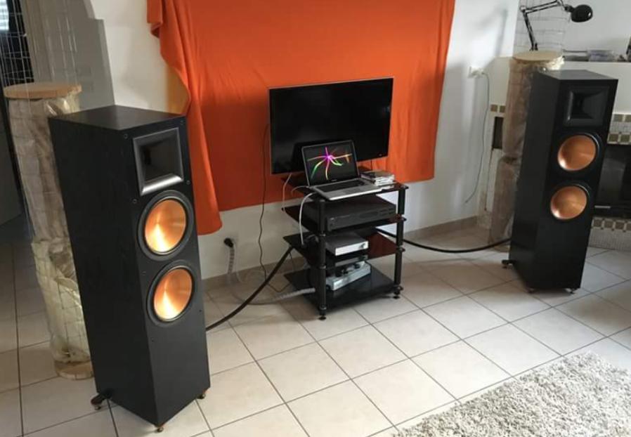 [Sala d'ascolto]