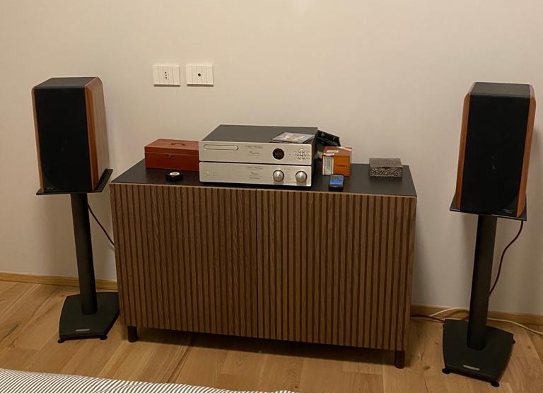 [Sala d'ascolto]