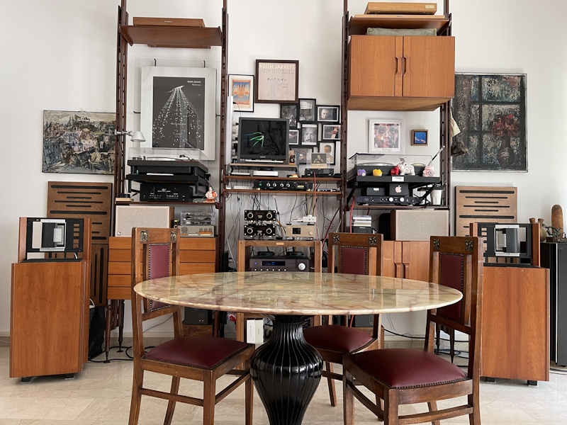 [Sala d'ascolto]