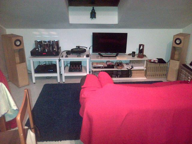 [Sala d'ascolto]