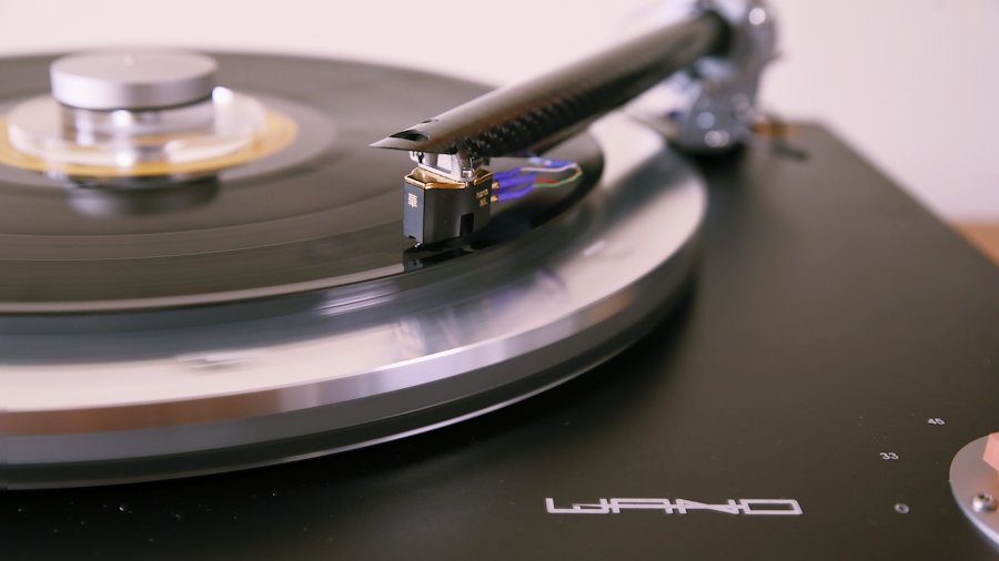 [The Wand turntable by Design Build Listen]