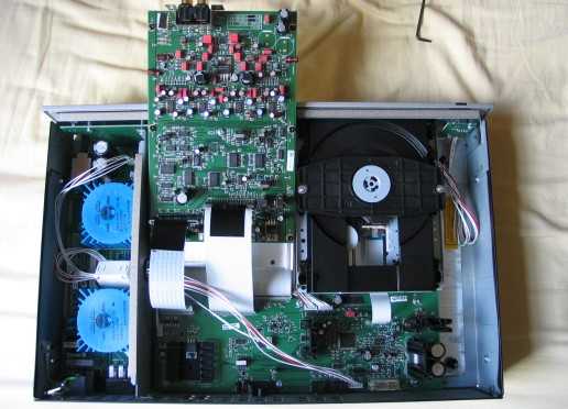 [Arcam FMJ CD 36 internal view]