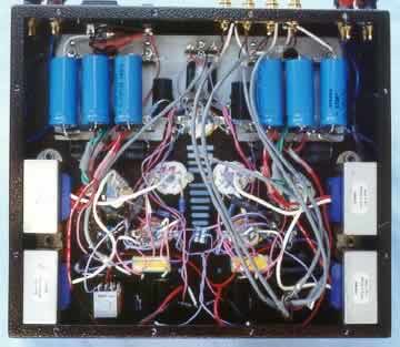 [SE34-I, inside showing four output transformers]