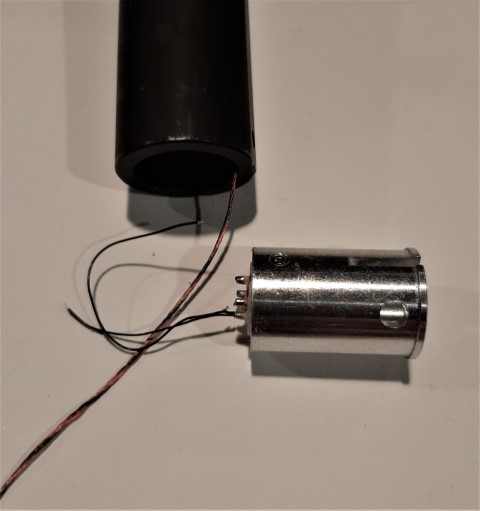 [Akito cable socket]