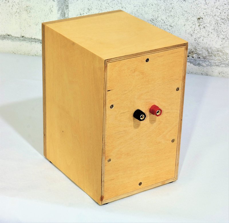 [Arche Audio FR2 Desktop Speakers rear]