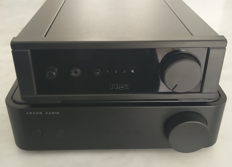 [Argon Audio SA1 and Rega Io]