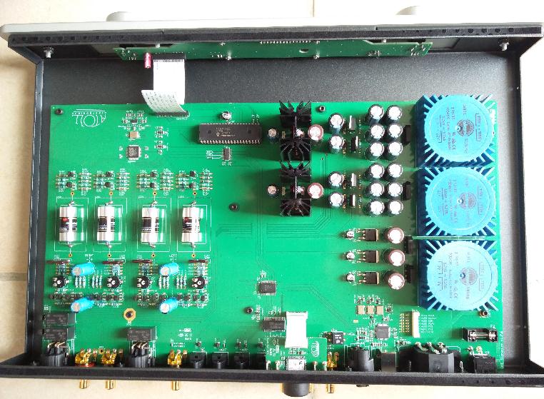 [Atoll DAC300 - inside view]