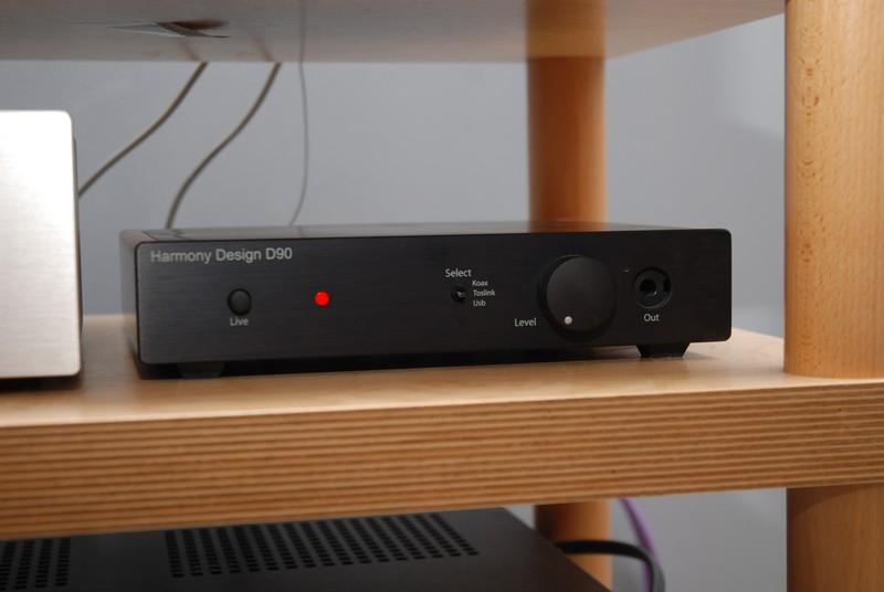 [Harmony D90 front panel]