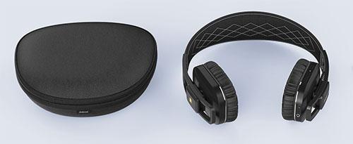 [Dodocool DA158 Bluetooth headphones with case.]