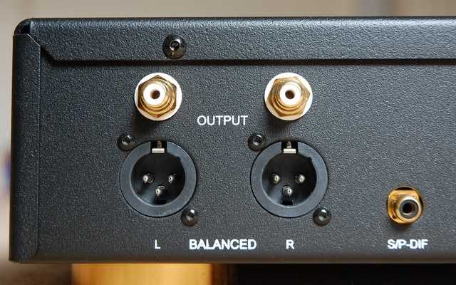 [Electrocompaniet ECC-1 CD player]