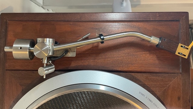 [Fidelity Research FR 64S - tonearm, top view]
