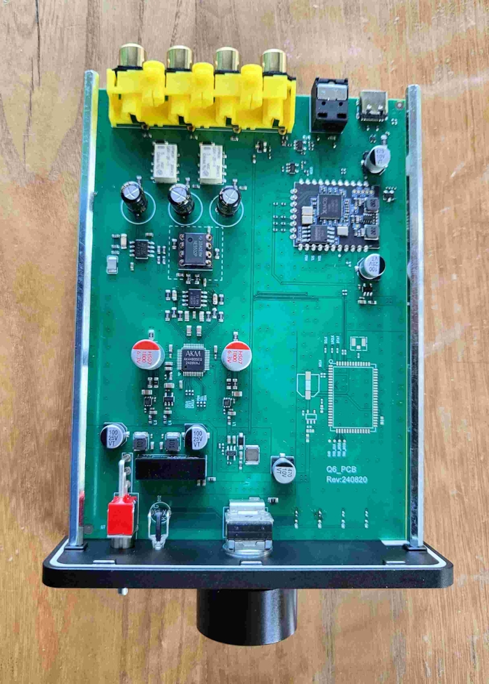 Fosi Audio Q6 interno