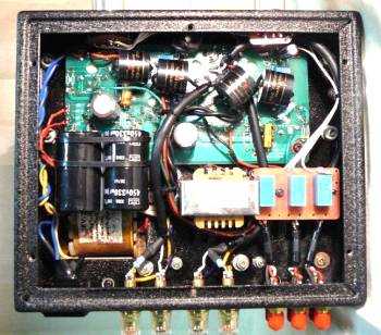 [Yarland FV-34C valve amplifier - internal view]