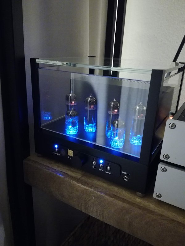 [Black Ice Audio FX10 Tube Amplifier]