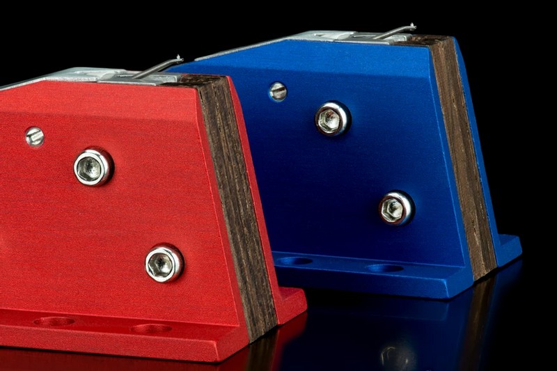 Io1_Colour_Options