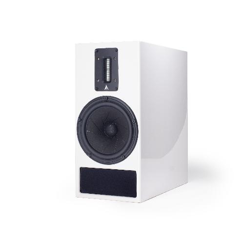 [Kerr Acoustic K300 in white]