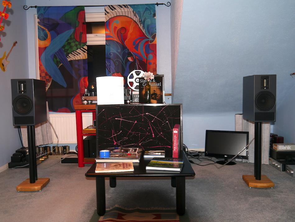 [Kerr Acoustic K300 in my listening room]