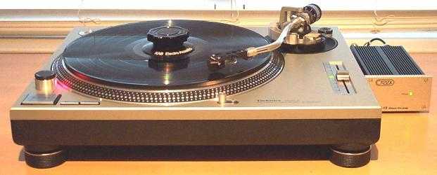 [KAB/Technics SL1200 Mk2 turntable]