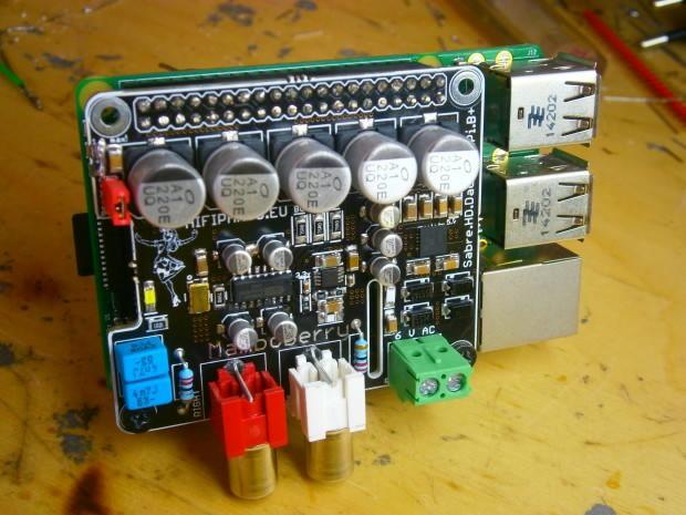 [Inside the Mambo Media HiFi Player]