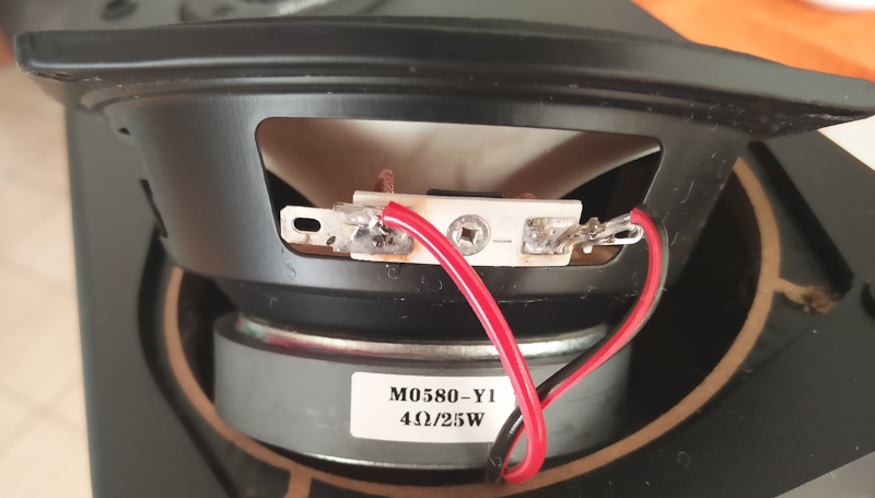 [Moukey 20-1 - woofer rear]