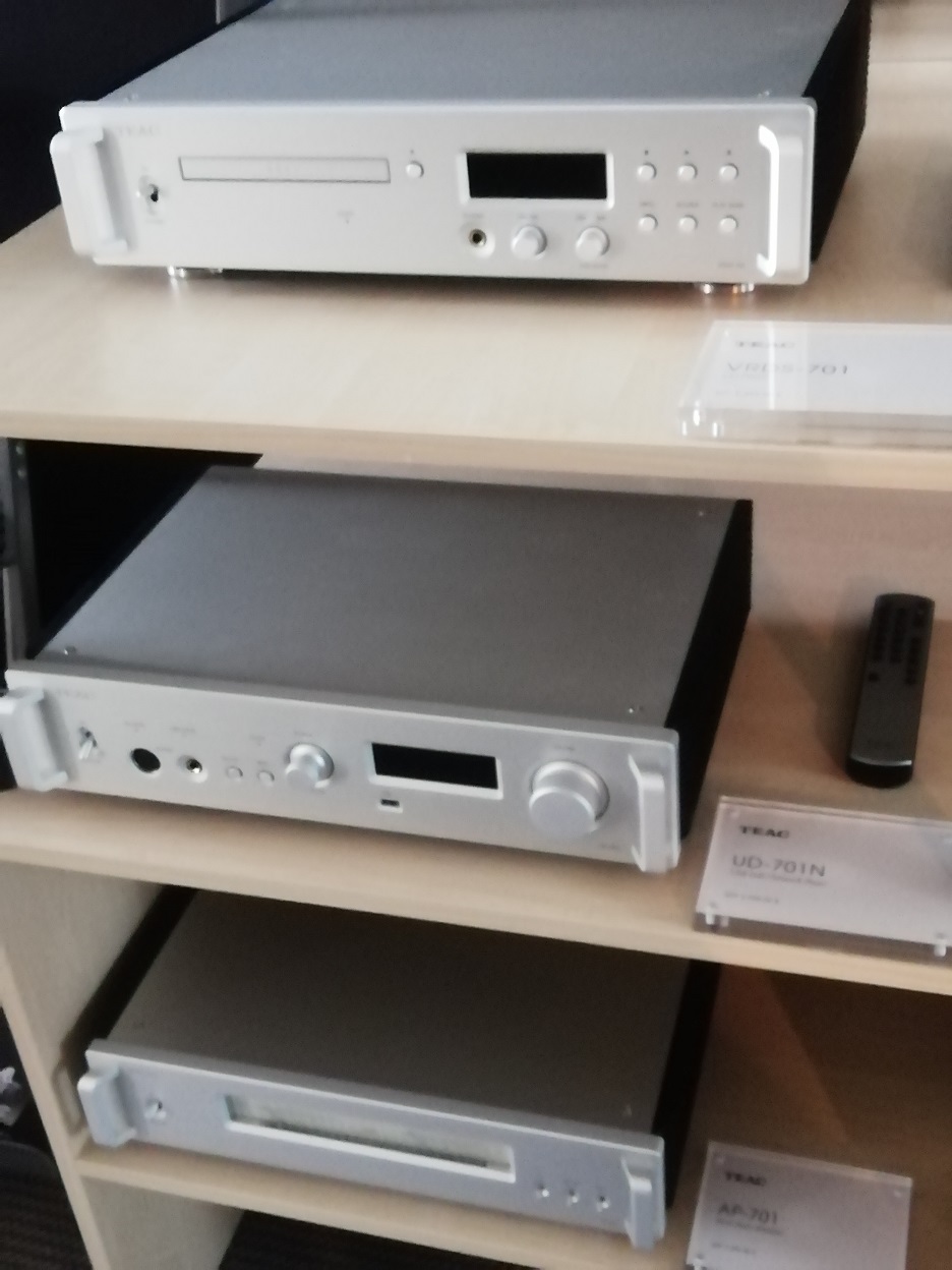 TEAC 701