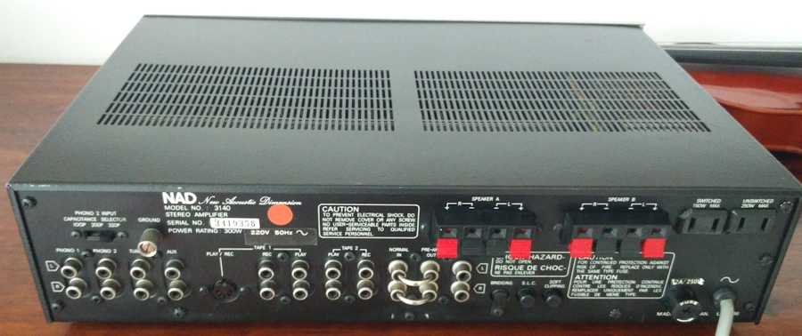 [NAD 3140 - vintage audiophile amplifier, rear view]