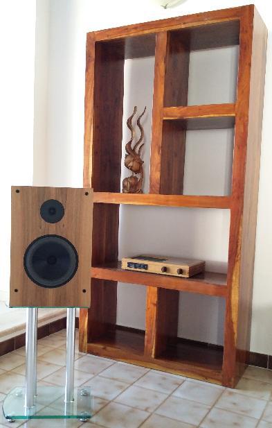 [Novaudio Classic 8 - on stands]