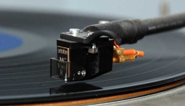 [Ortofon Vivo Red]