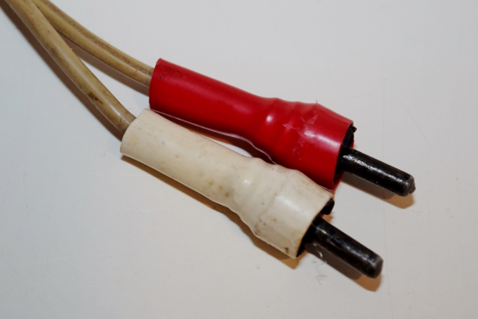 [RCA connectors]