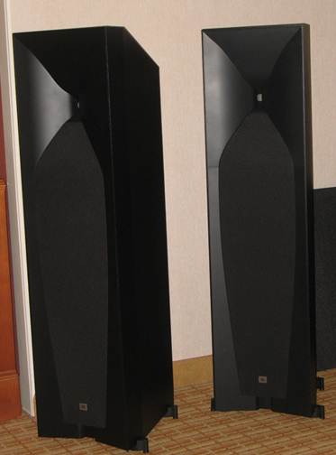 JBL Studio 590 with grill 