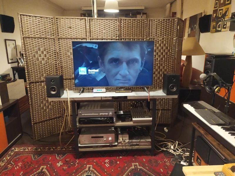 [Sala d'ascolto]